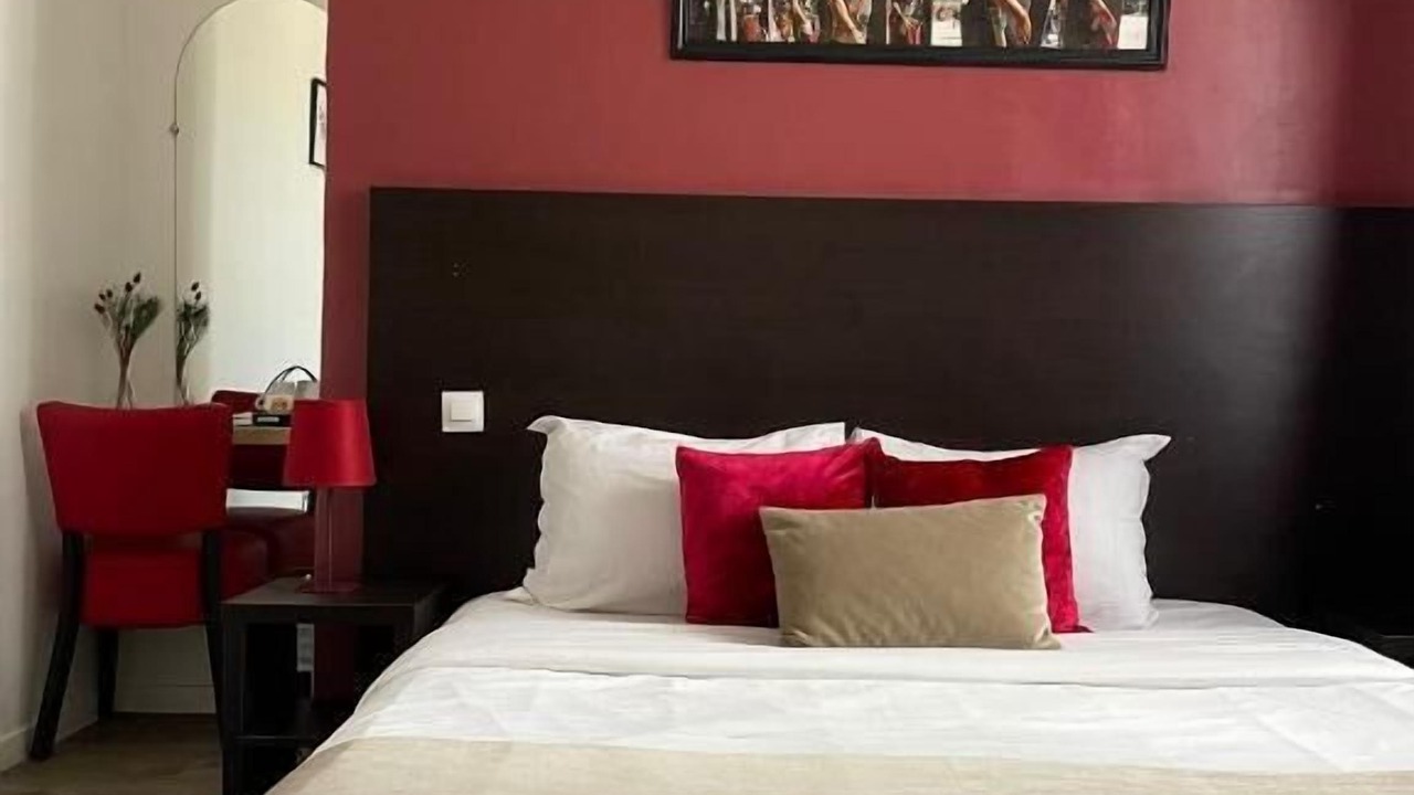 Photo of Others in Faubourg