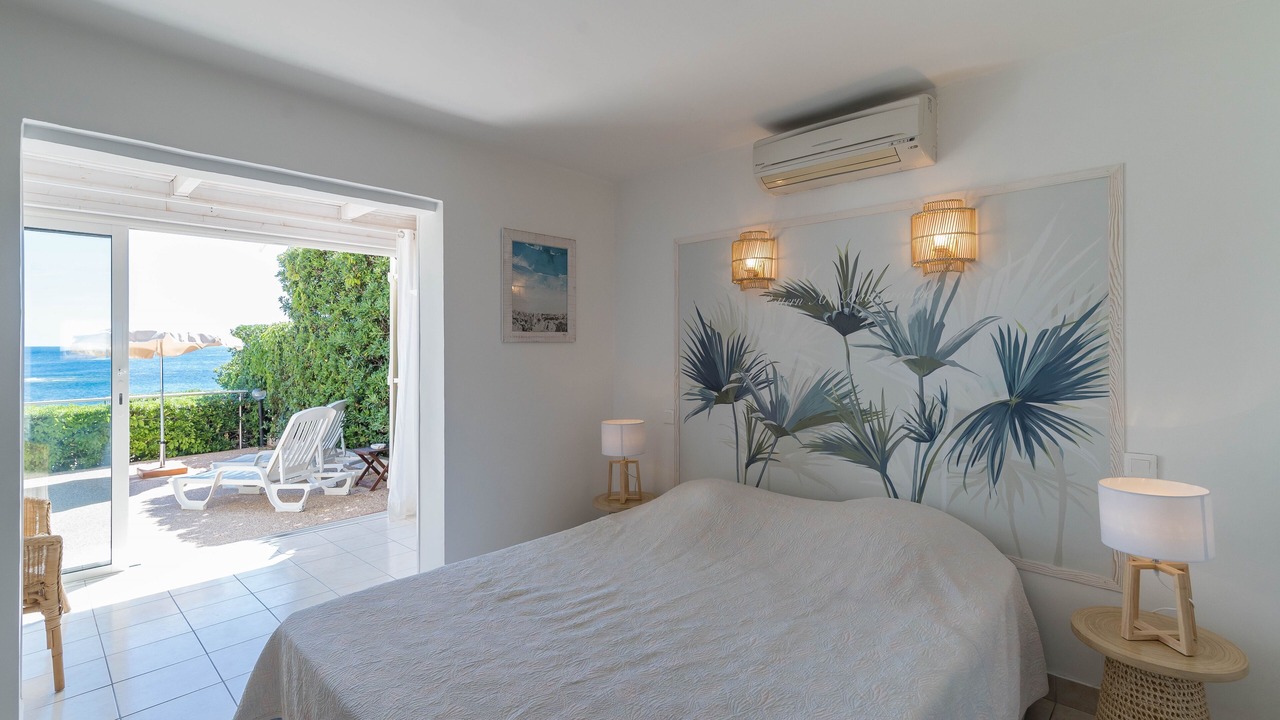 Photo of Bedroom in Saint-Aygulf