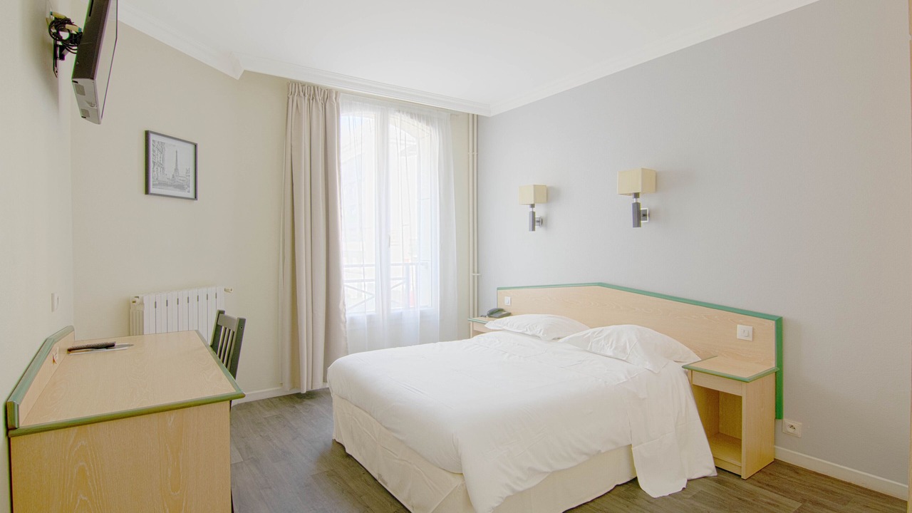 Photo of Bedroom in Levallois-Perret