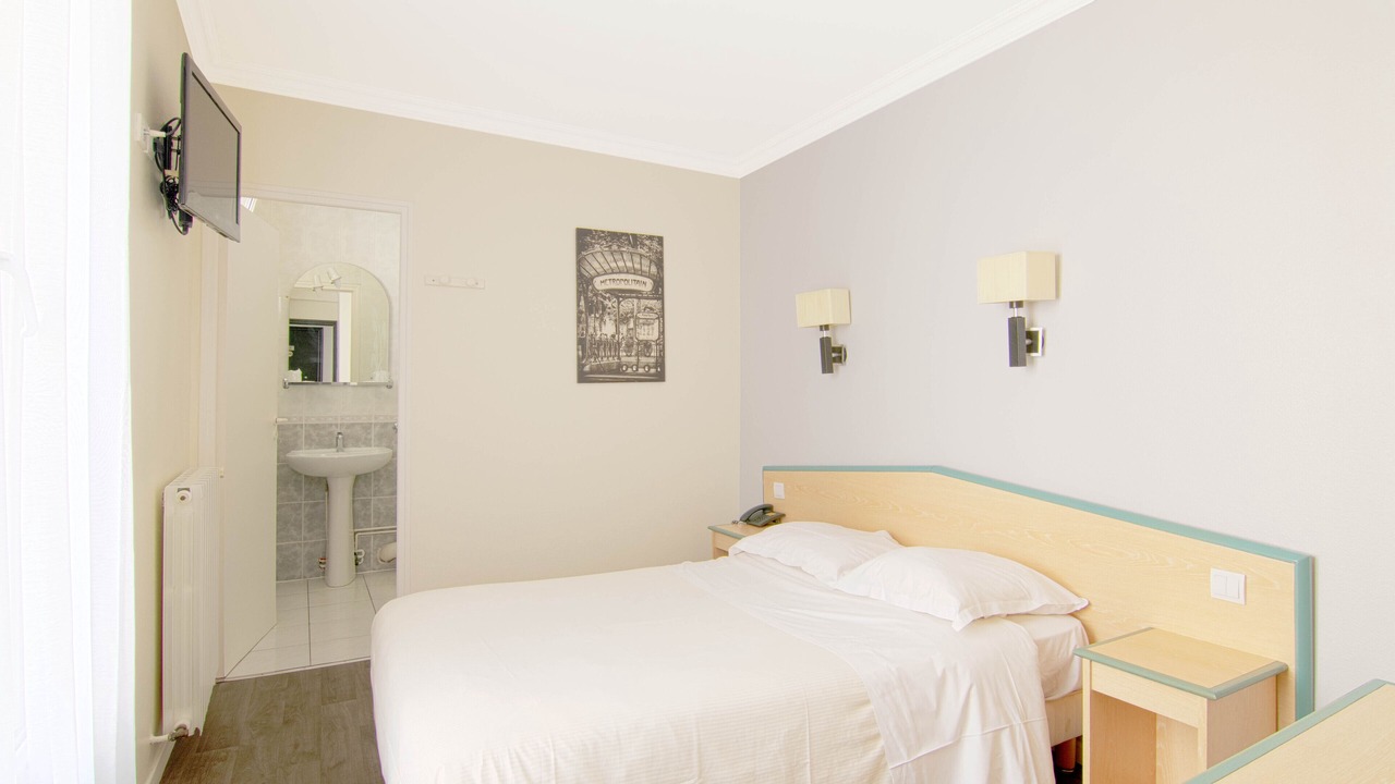 Photo of Bedroom in Levallois-Perret