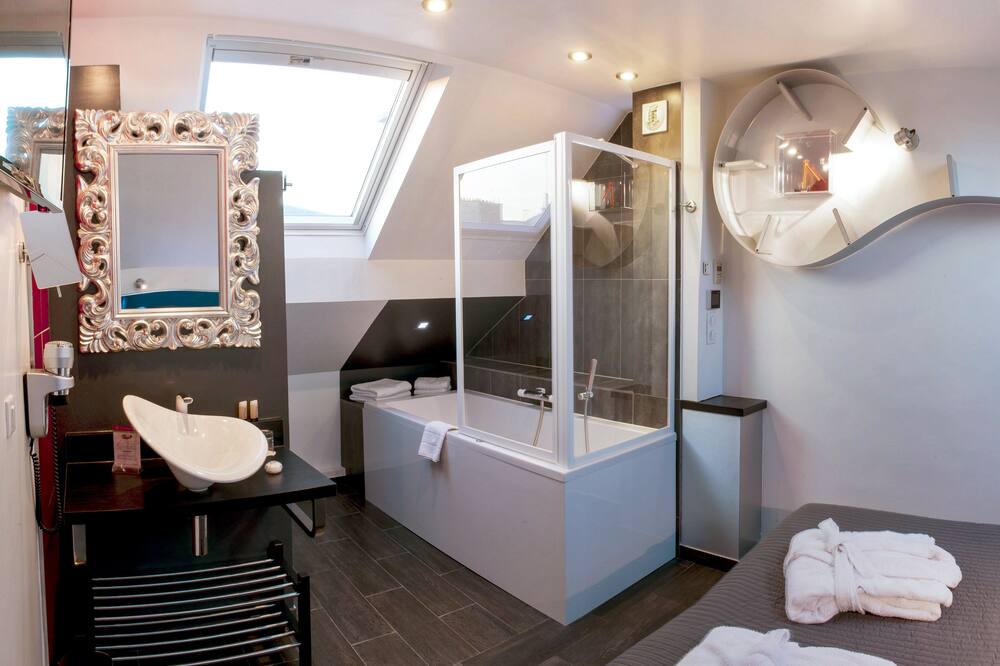 Photo of Bathroom in Arts-et-Metiers