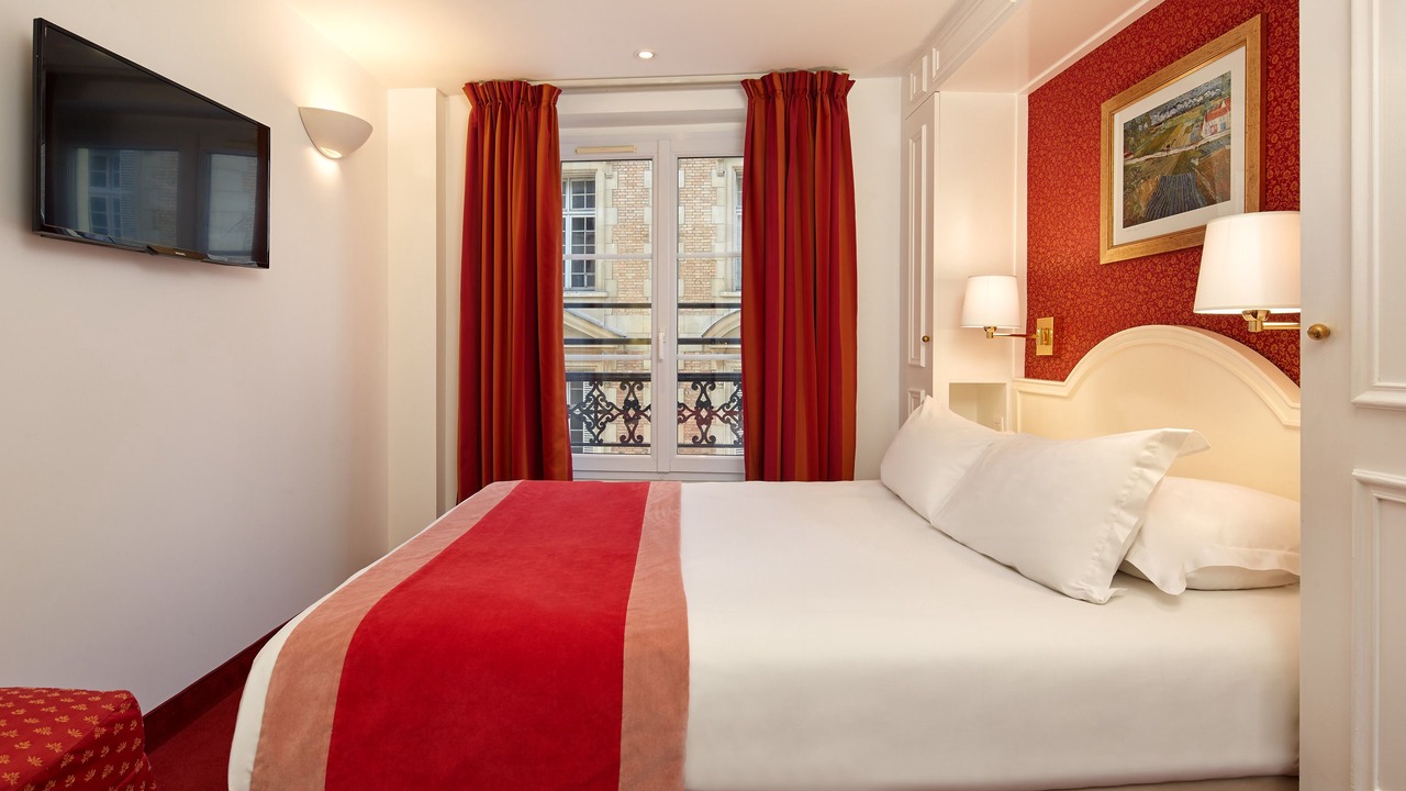 Photo of Bedroom in Arts-et-Metiers