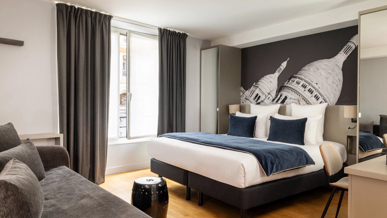 Photo of Bedroom in 10th Arrondissement