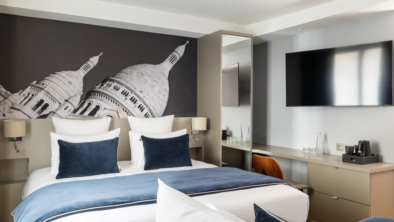 Photo of Bedroom in 10th Arrondissement