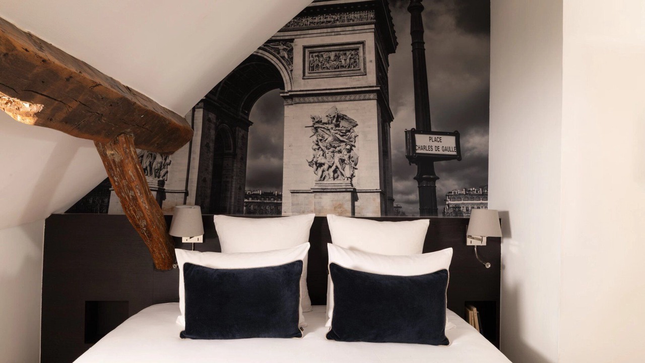Photo of Bedroom in 10th Arrondissement