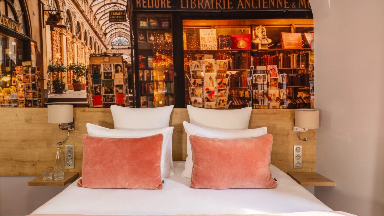 Photo of Bedroom in 10th Arrondissement