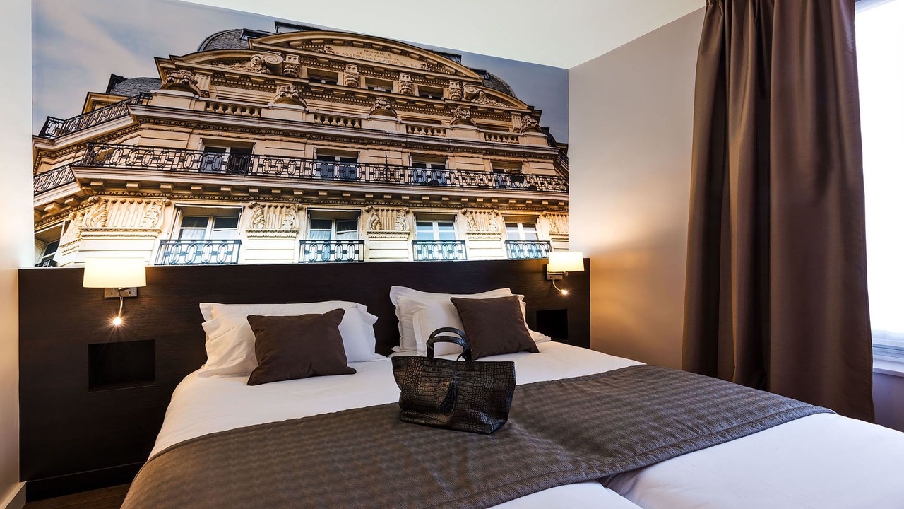 Photo of Bedroom in 10th Arrondissement