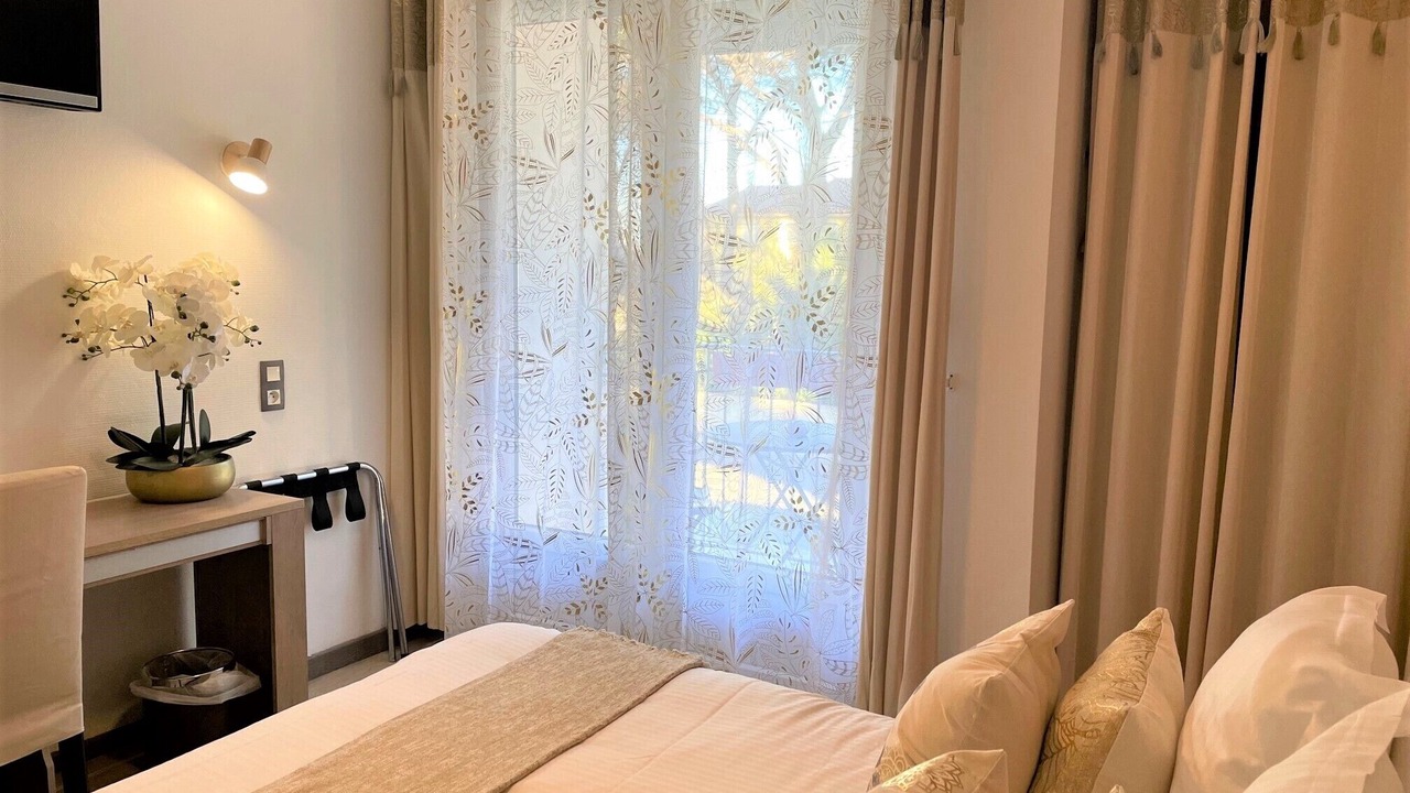 Photo of Bedroom in Hyeres