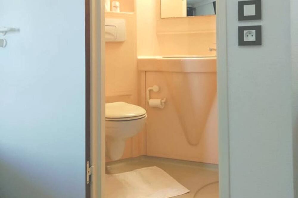 Photo of Bathroom in Perpignan