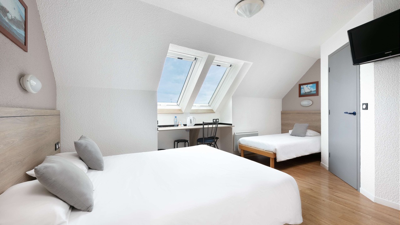 Photo of Bedroom in Plougastel-Daoulas