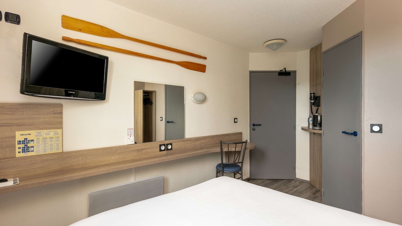 Photo of Bedroom in Plougastel-Daoulas