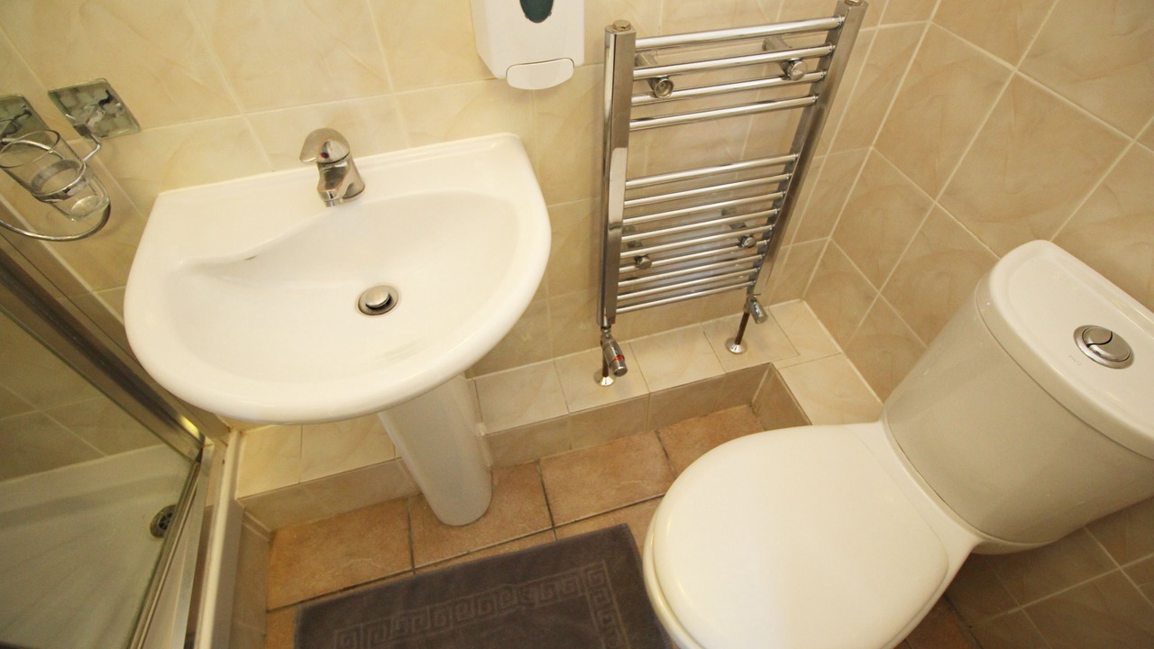 Photo of Bathroom in Tooting