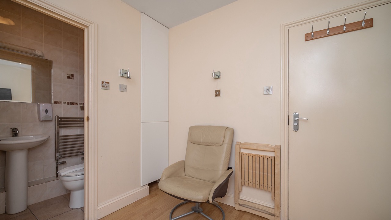 Photo of Bathroom in Tooting