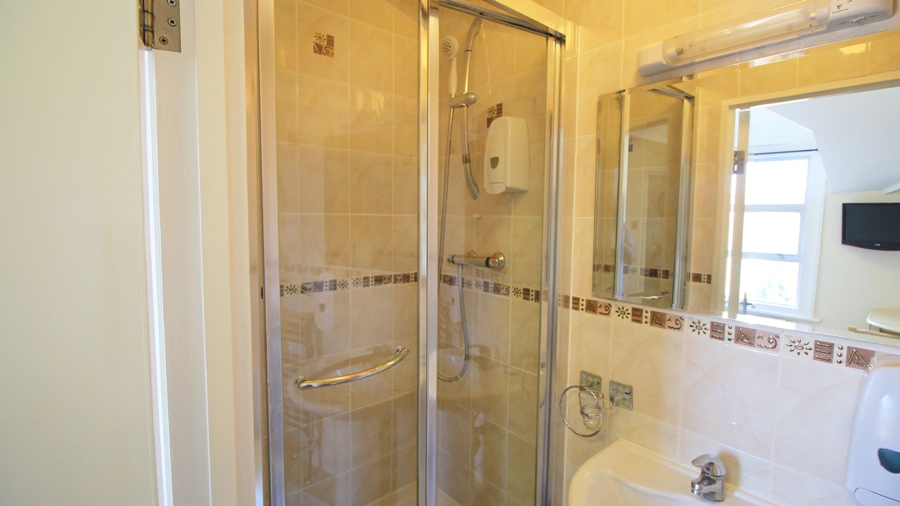 Photo of Bathroom in Tooting