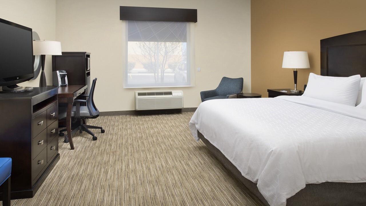 Photo of Bedroom in Uvalde