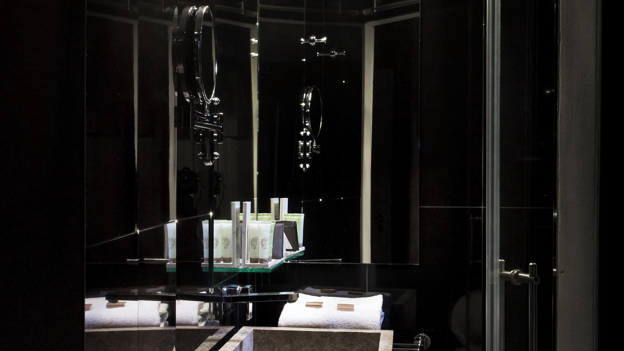 Photo of Bathroom in Quartier de la Folie-Mericourt