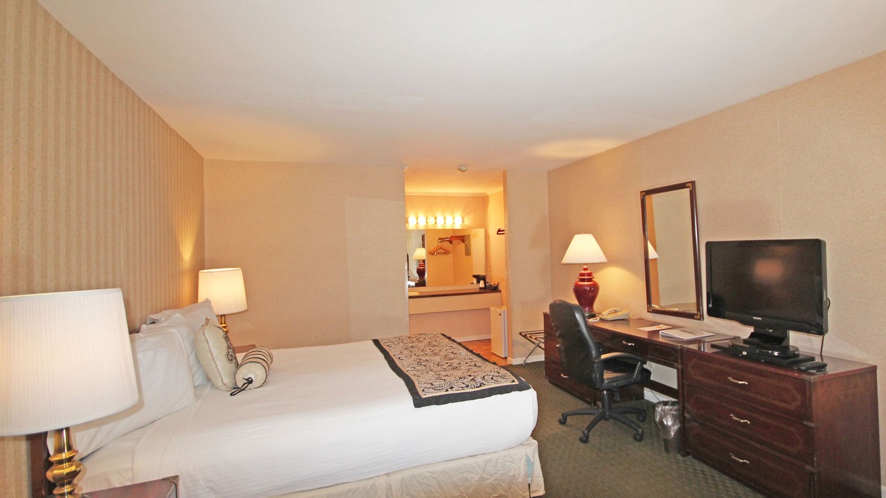 Photo of Bedroom in Salem