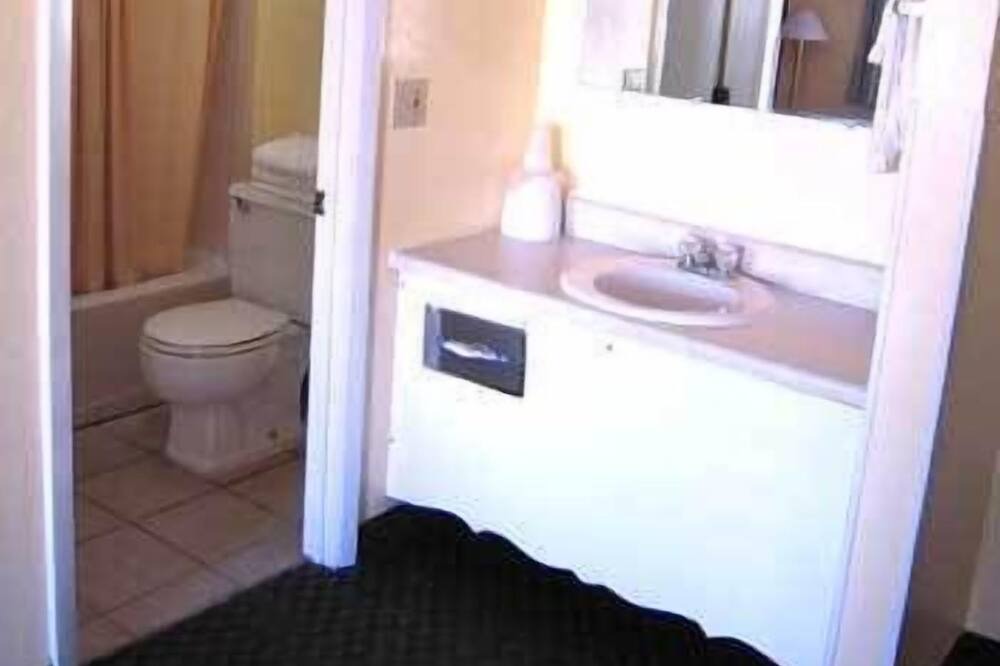 Photo of Bathroom in Hermann