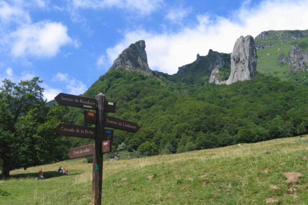 Photo of Outdoor in Besse-en-Chandesse