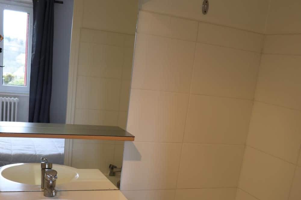 Photo of Bathroom in Besse-en-Chandesse