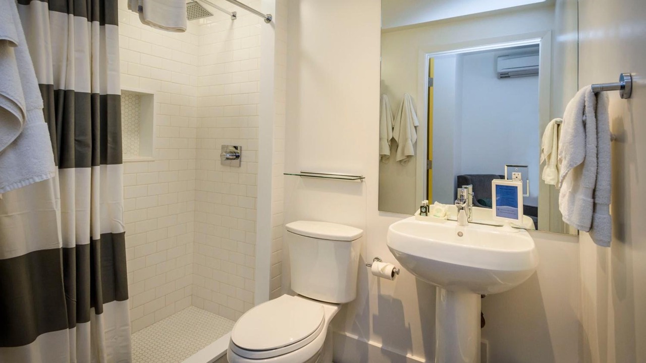 Photo of Bathroom in Duboce Triangle