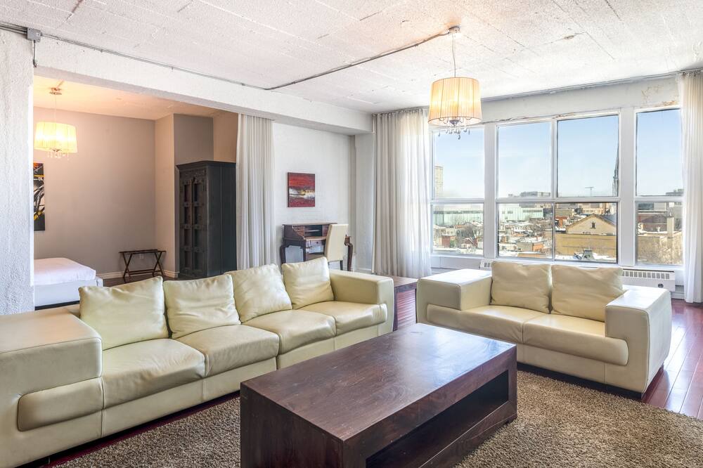 Photo of Livingroom in Latin Quarter