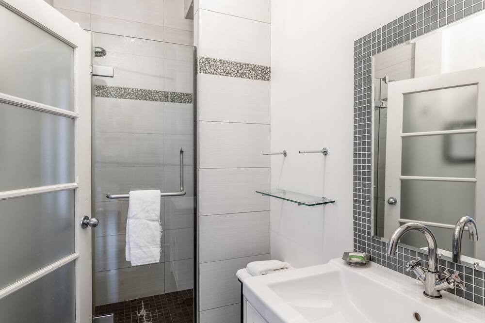 Photo of Bathroom in Latin Quarter