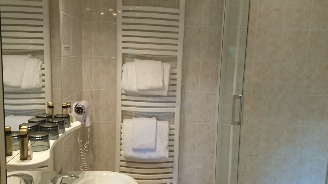 Photo of Bathroom in Saint-Jean-le-Blanc