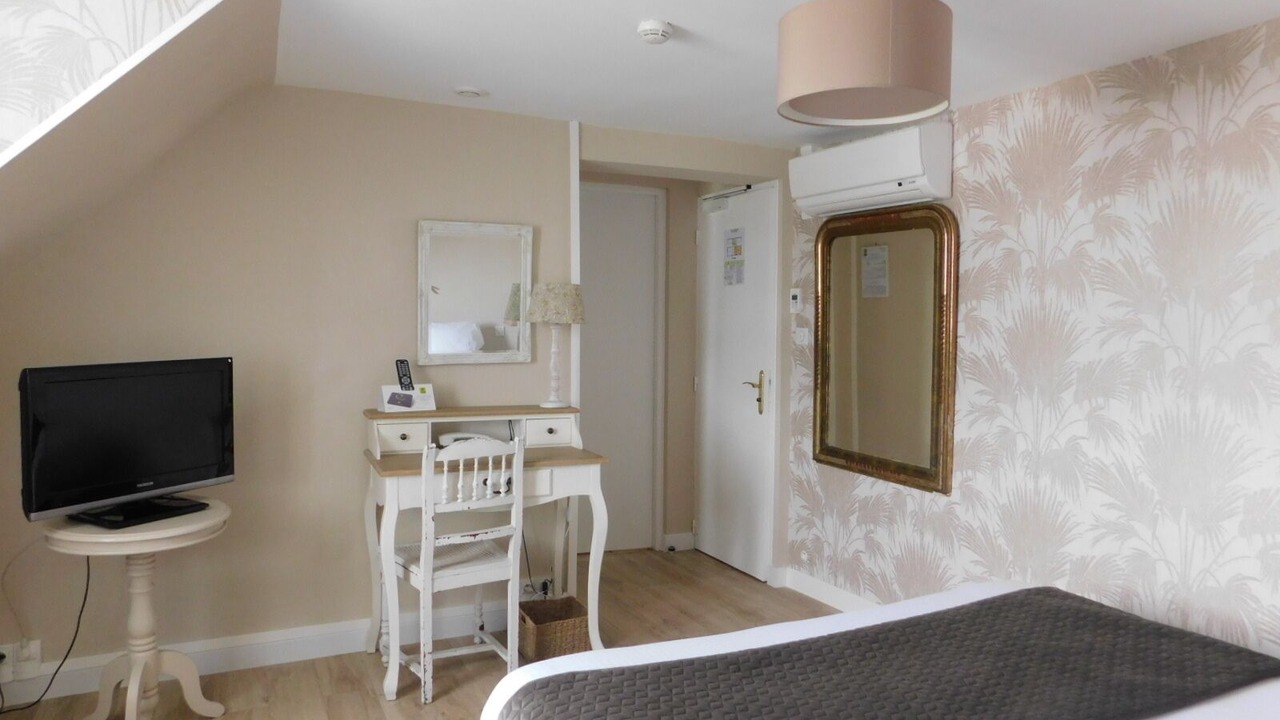 Photo of Bedroom in Saint-Jean-le-Blanc