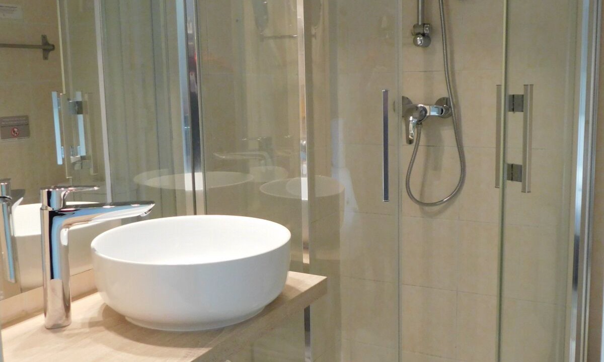 Photo of Bathroom in Saint-Jean-le-Blanc