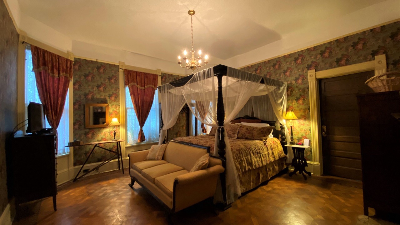 Photo of Livingroom in Olde Town Augusta