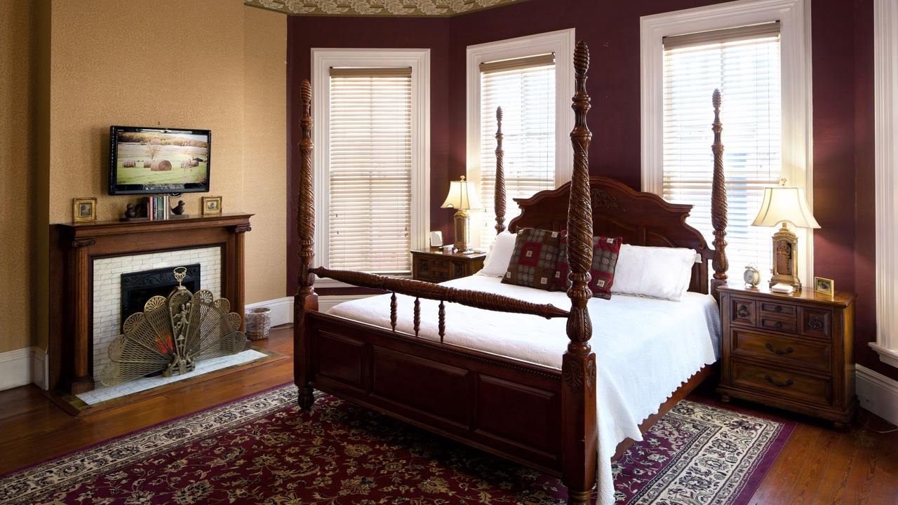 Photo of Bedroom in Historic Seaport