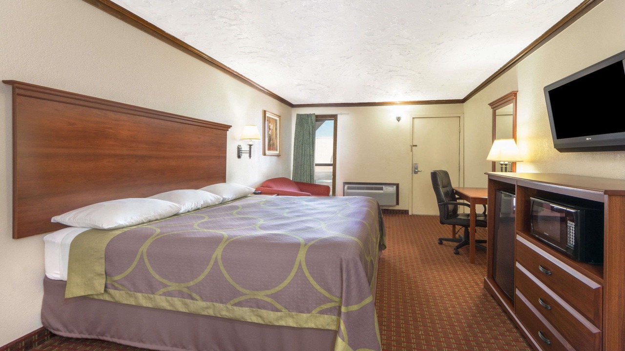 Photo of Bedroom in Enid