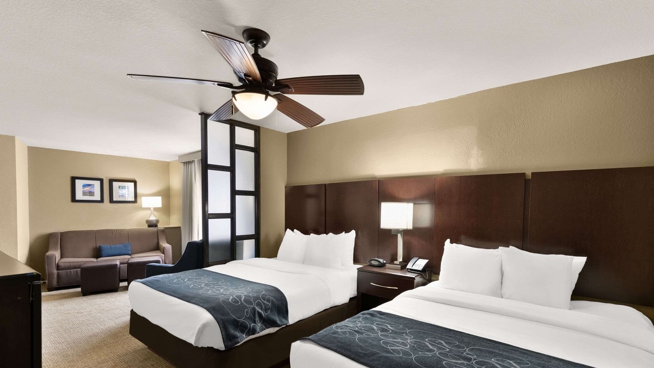 Photo of Others in Commerce