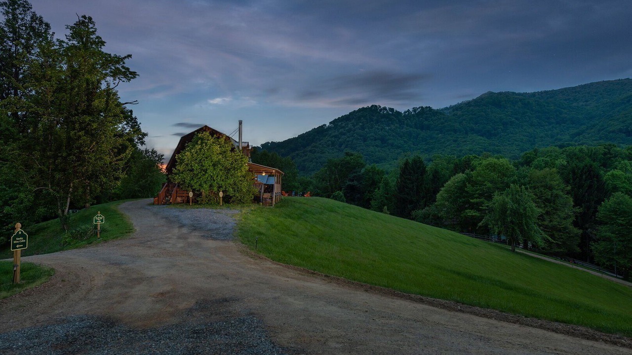 Photo of Outdoor in Candler