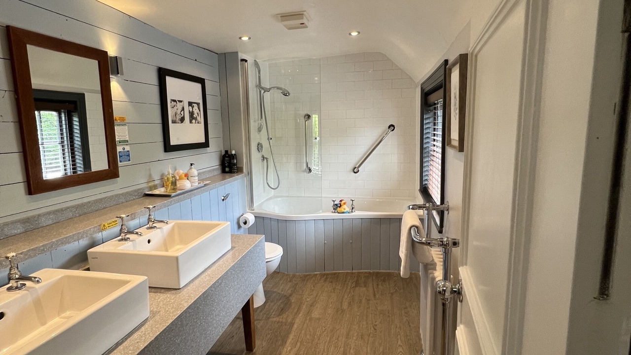 Photo of Bathroom in Wye