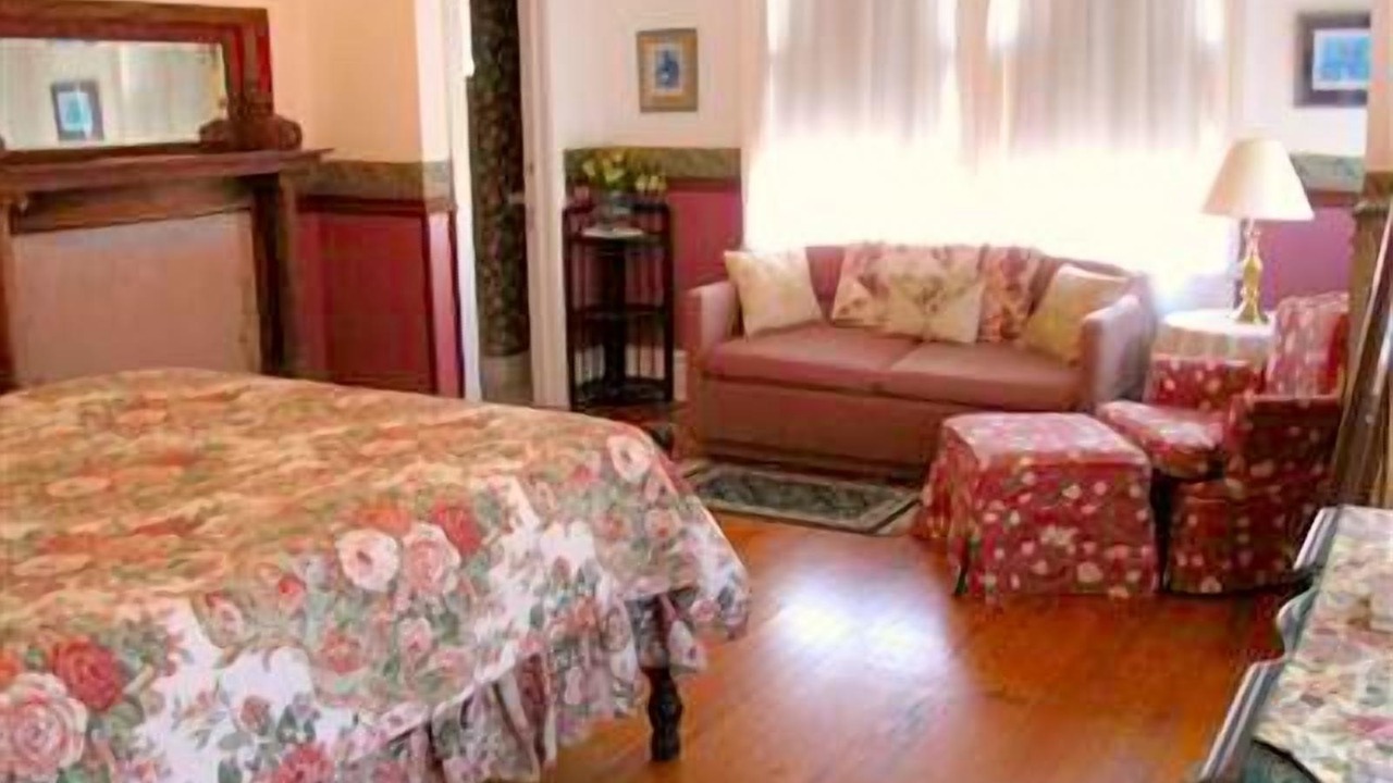 Photo of Bedroom in Downtown