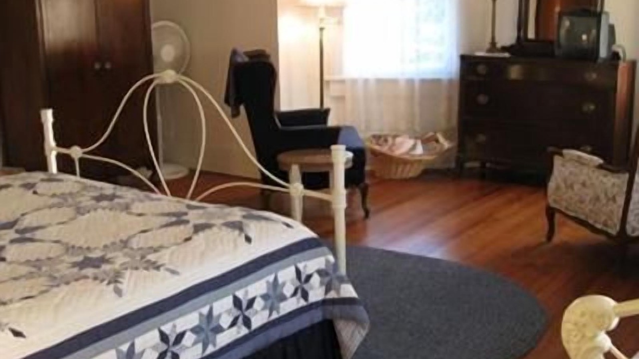 Photo of Bedroom in Downtown