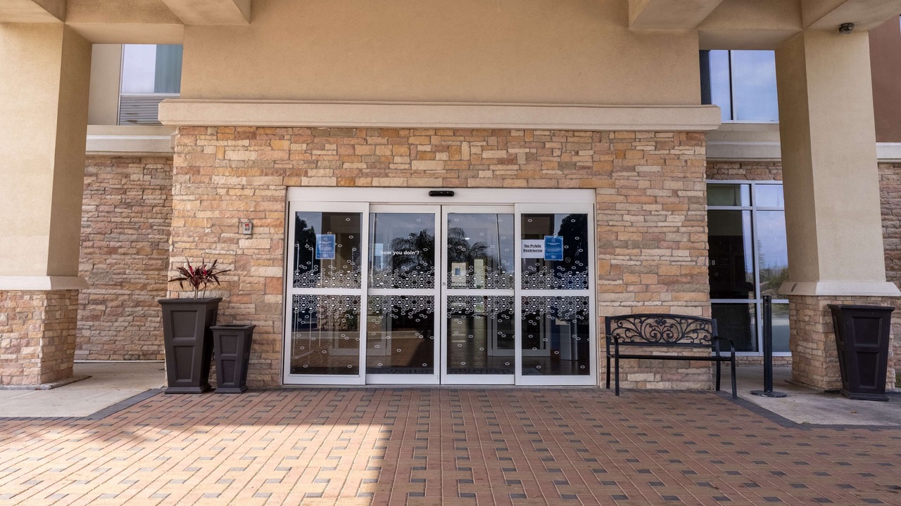 Photo of Outdoor in Alice