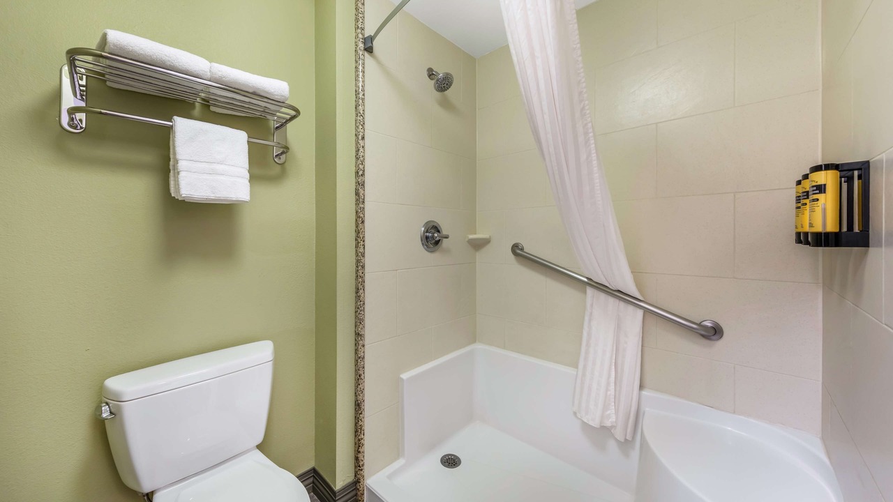 Photo of Bathroom in Delthorne