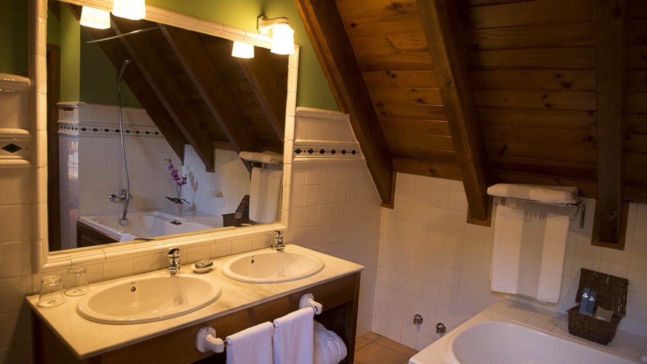 Photo of Bathroom in Beret