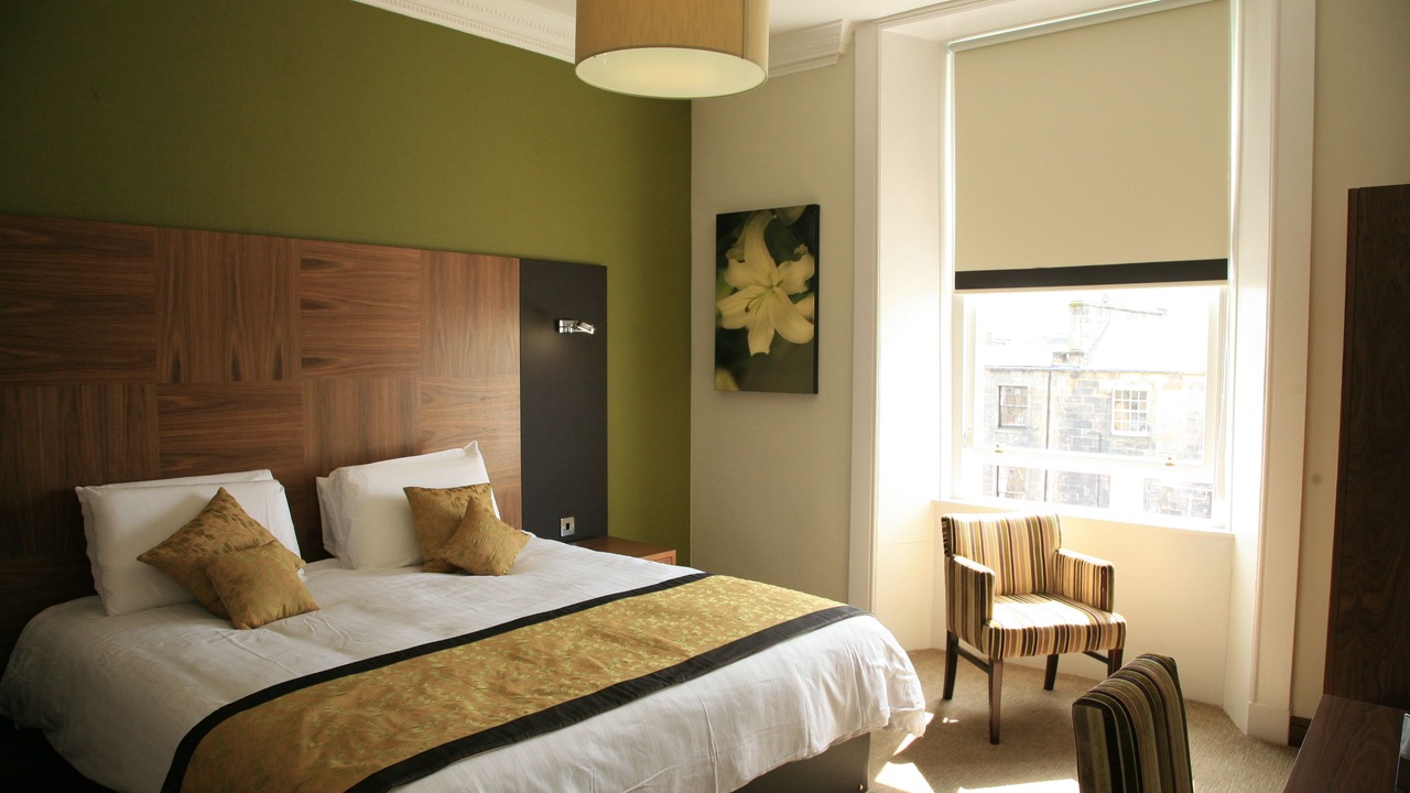 Photo of Bedroom in Kelvinbridge