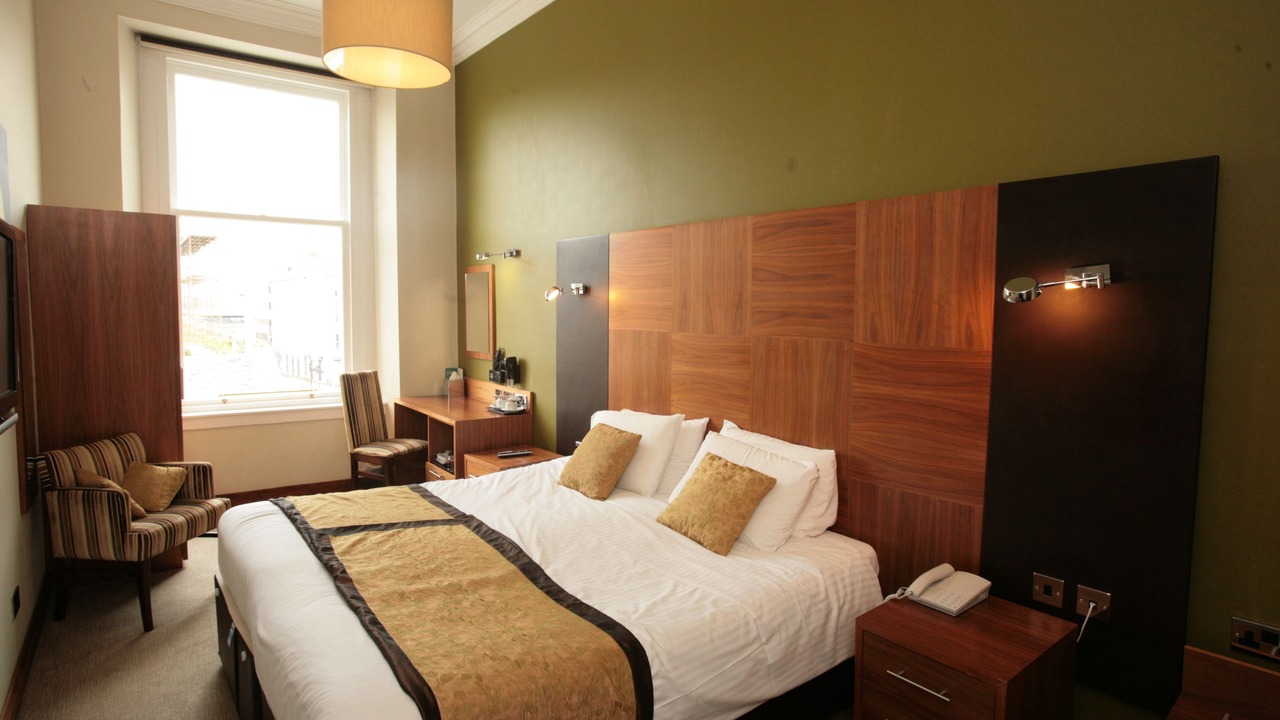 Photo of Bedroom in Kelvinbridge