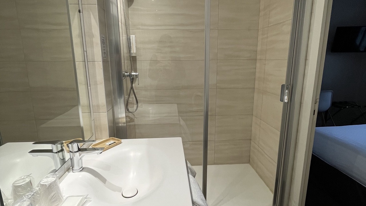 Photo of Bathroom in Troyes