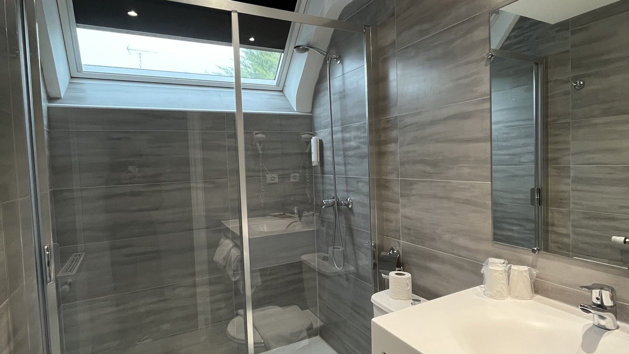 Photo of Bathroom in Troyes