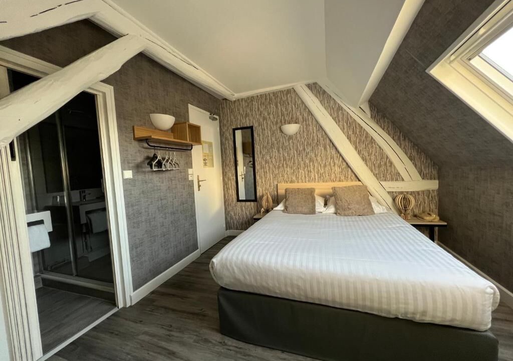 Photo of Bedroom in Troyes