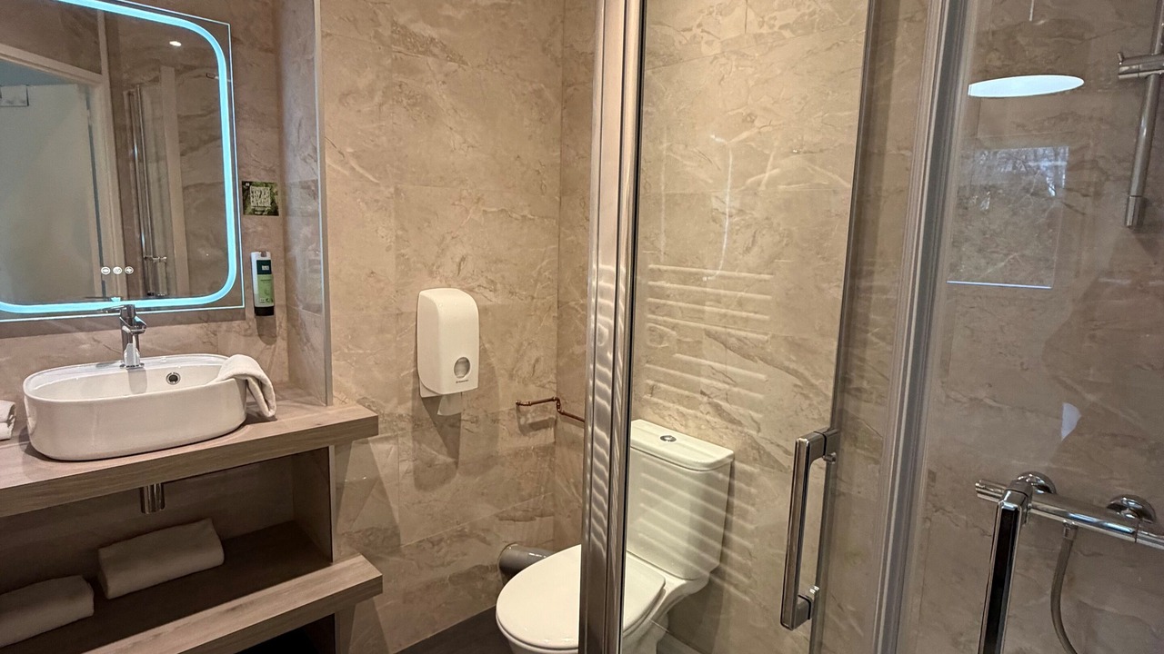 Photo of Bathroom in Lannion