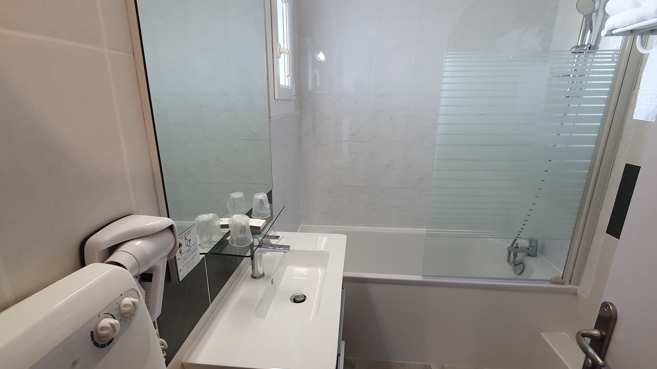 Photo of Bathroom in Gruissan