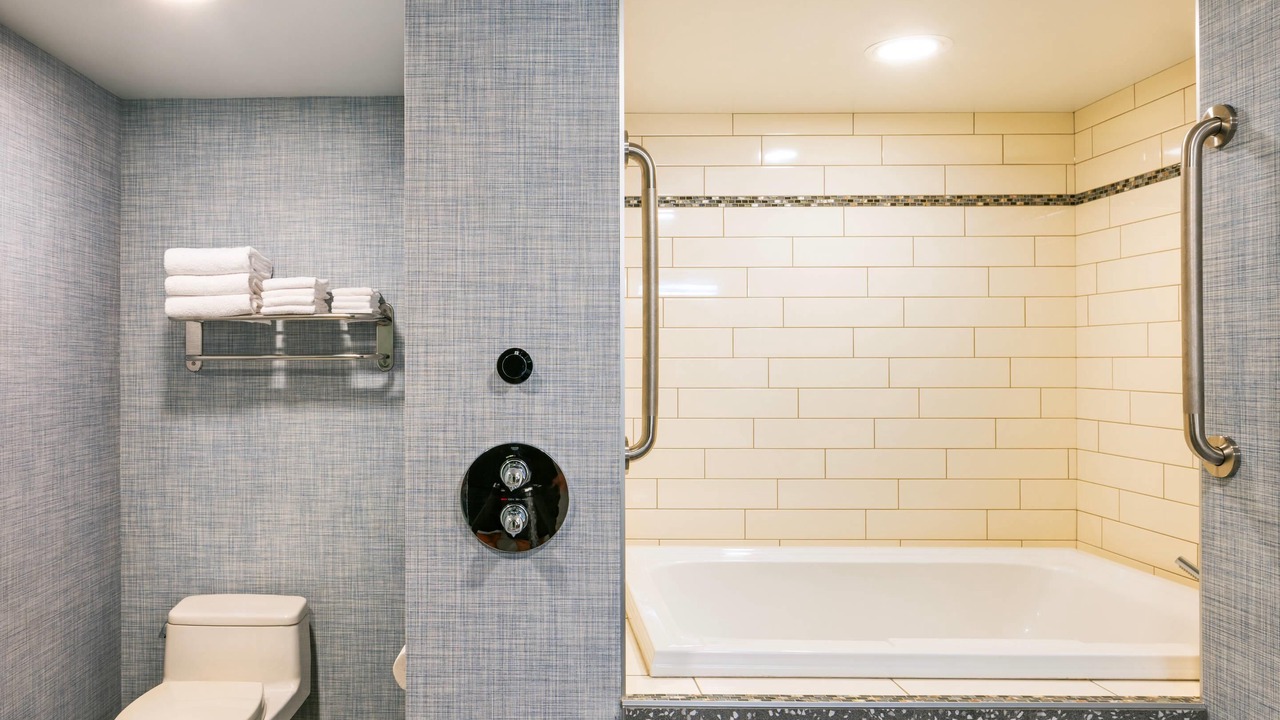 Photo of Bathroom in Desjardins