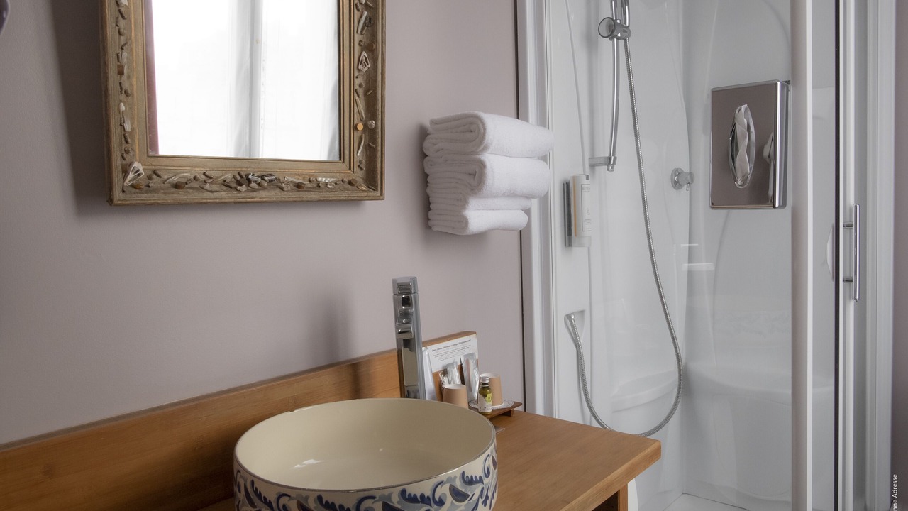 Photo of Bathroom in Saint-Martin-du-Littoral
